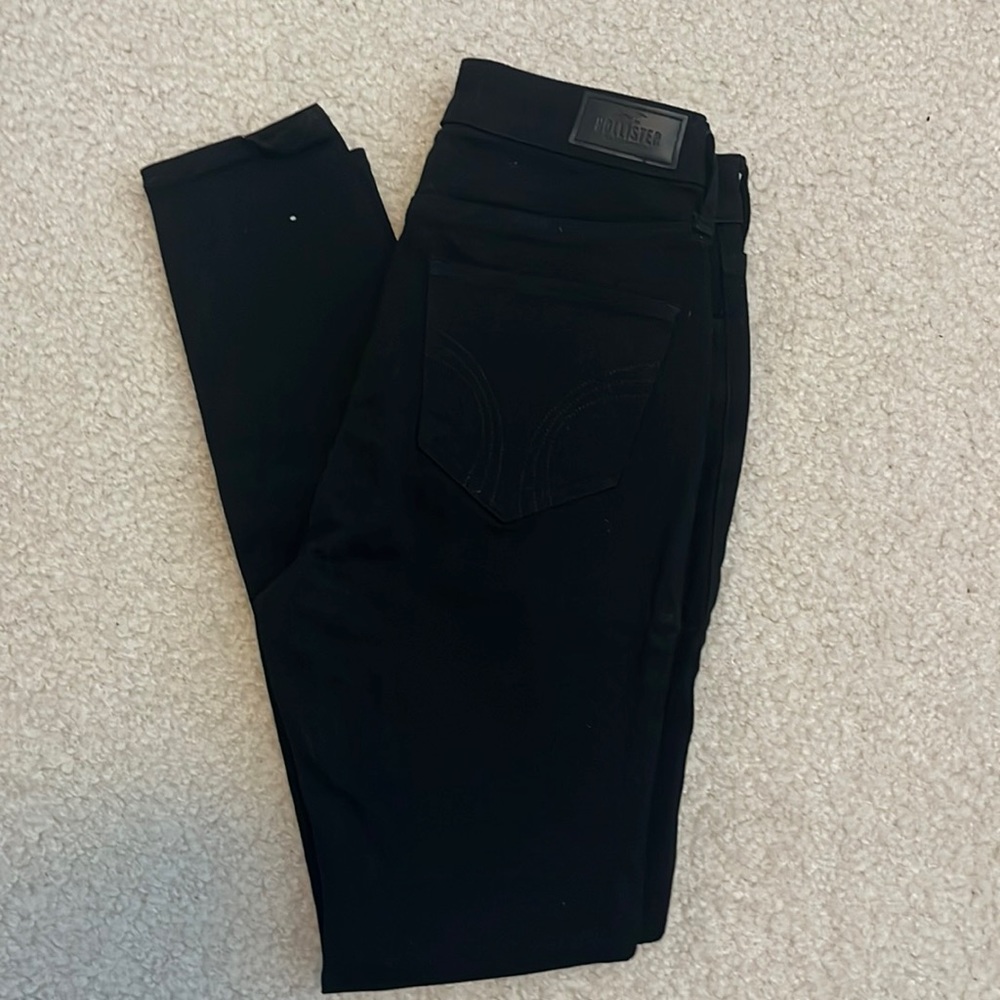 Hollister High-rise super skinny black jean